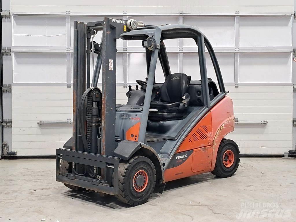 Linde H25T-02 شاحنات LPG