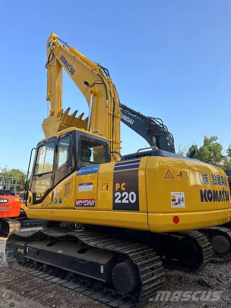 Komatsu PC 220-7 حفارات زحافة