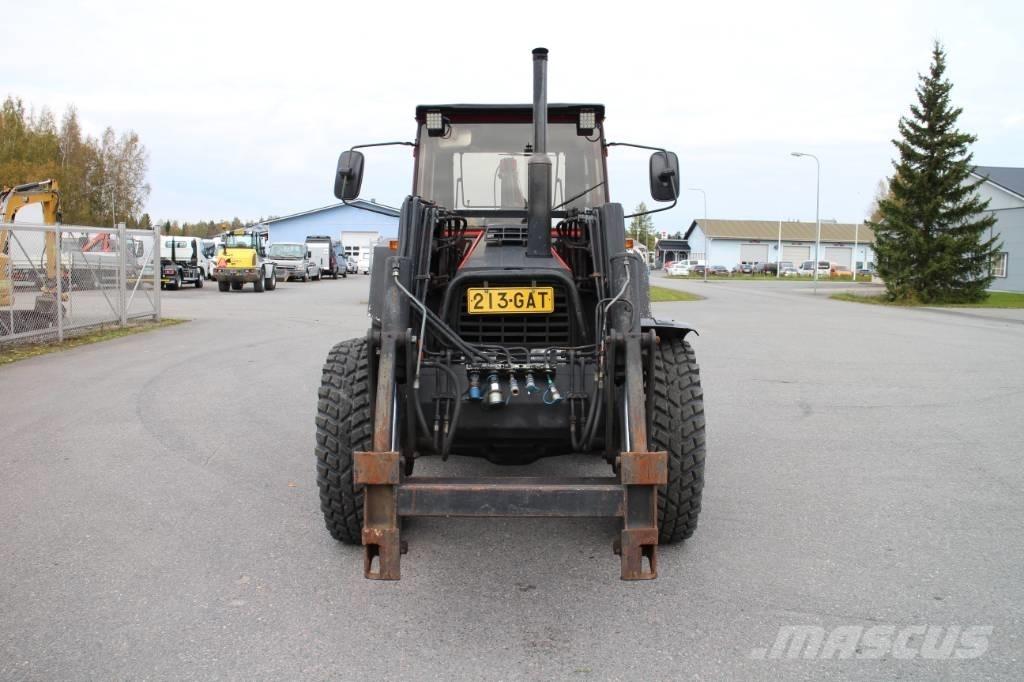 Valmet 815 الجرارات
