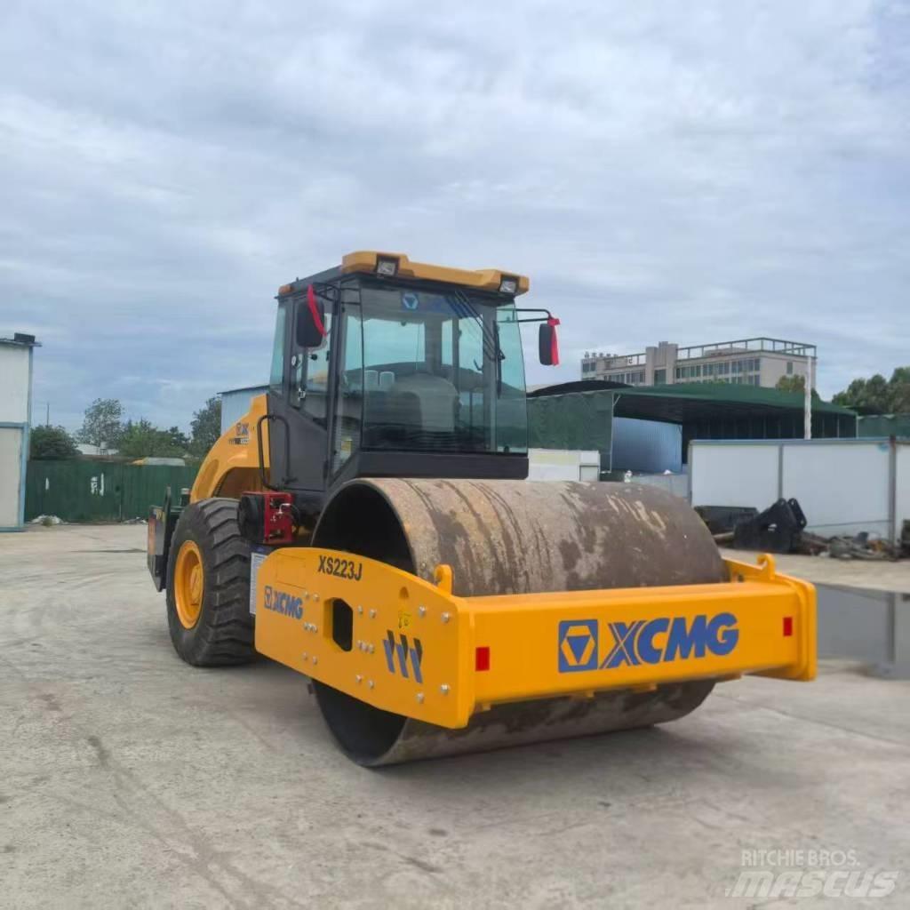 XCMG XS 223 J مداحل أحادية الأسطوانة