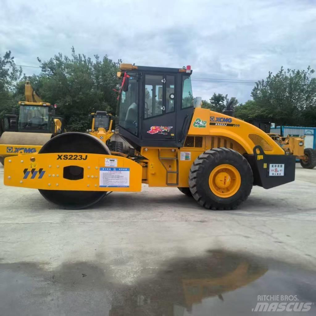 XCMG XS 223 J مداحل أحادية الأسطوانة