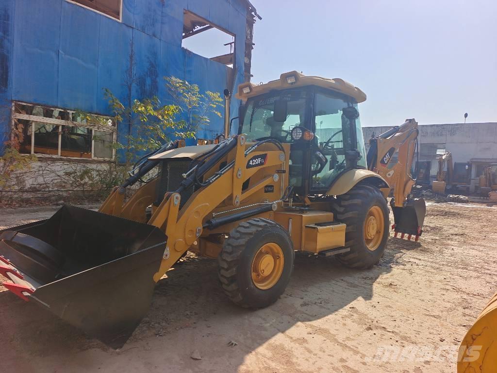 CAT 420F NEW MACHINE لوادر ذات جرافات عكسية