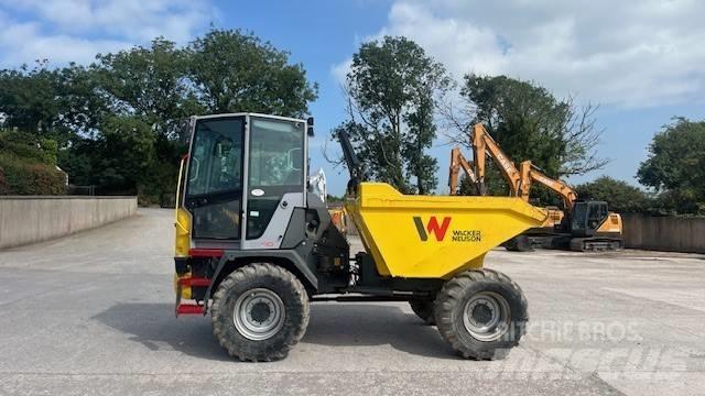 Neuson DV90 تفريغ المقطورات