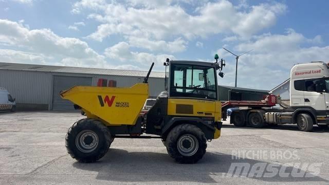 Neuson DV90 تفريغ المقطورات