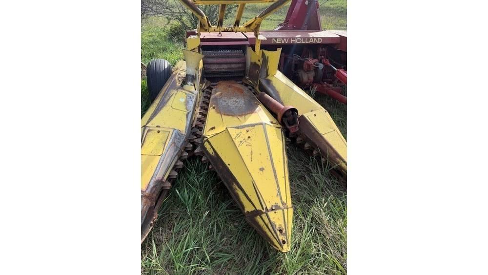 New Holland 782 حصادات الأعلاف