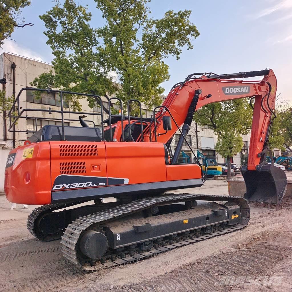 Doosan DX300 حفارات زحافة