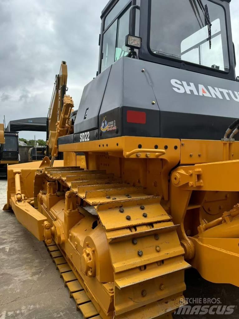 Shantui SD 22 بلدوزرات مجنزرة