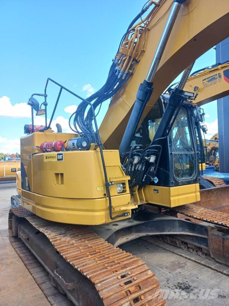 CAT 321 D حفارات زحافة