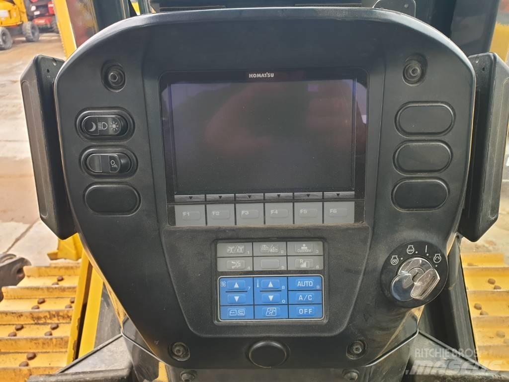 Komatsu D 65 WX-17 بلدوزرات مجنزرة