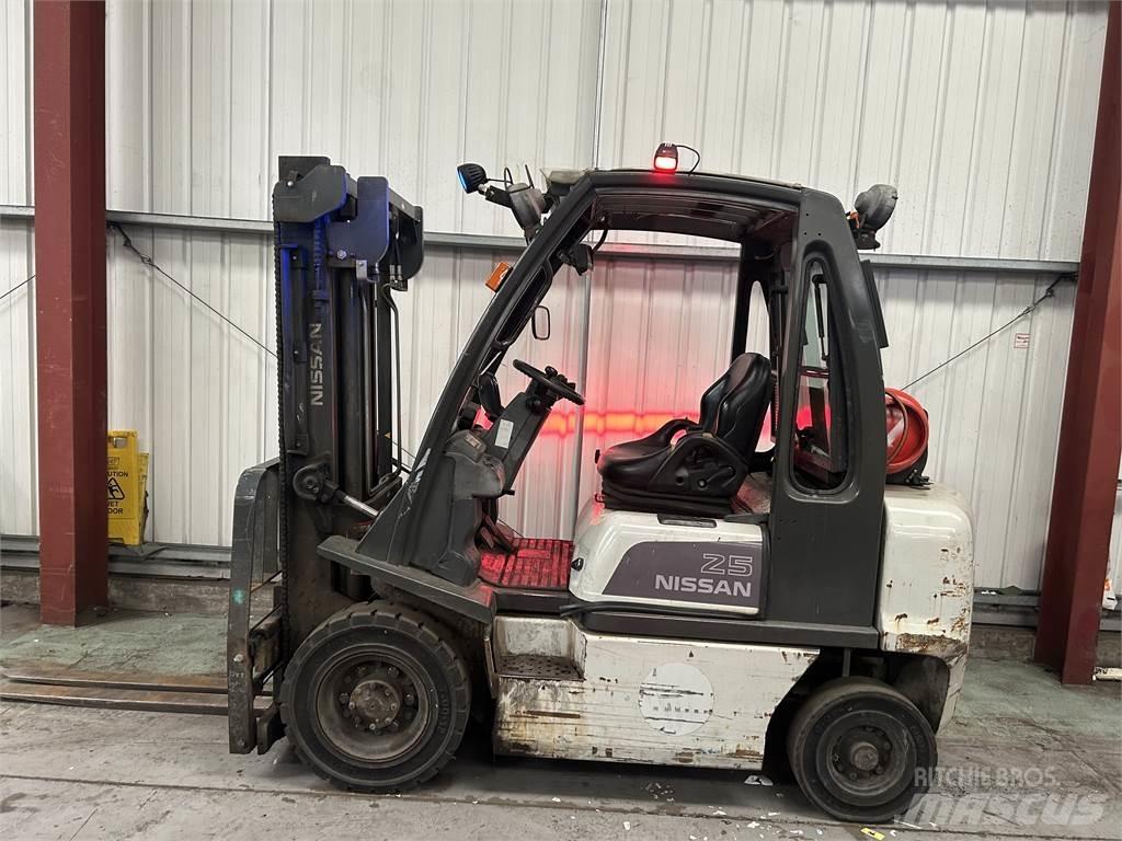 Nissan U1D2A25 شاحنات LPG
