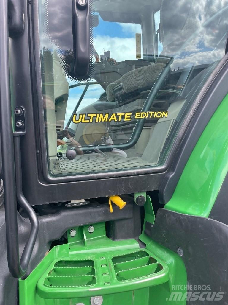 John Deere 6250 R الجرارات