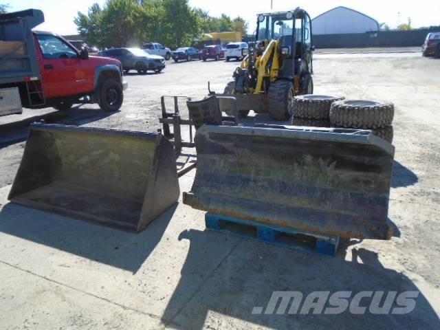 Wacker Neuson WL 30 لوادر بعجل