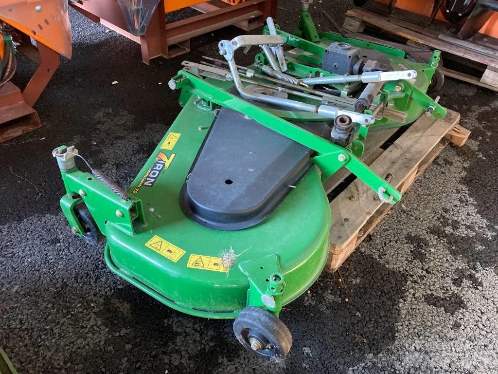 John Deere 7 Iron ماكينات أخرى لتجهيز الأراضي
