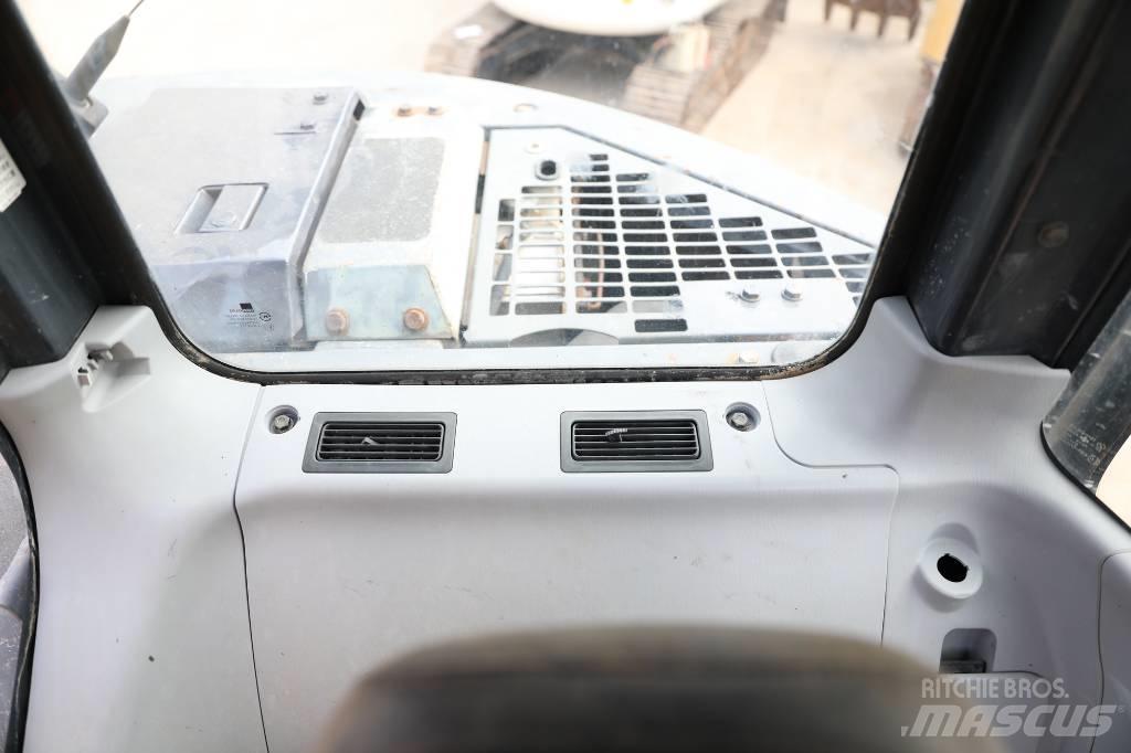 Komatsu PC 128 US حفارات وسط 7 طن - 12 طن