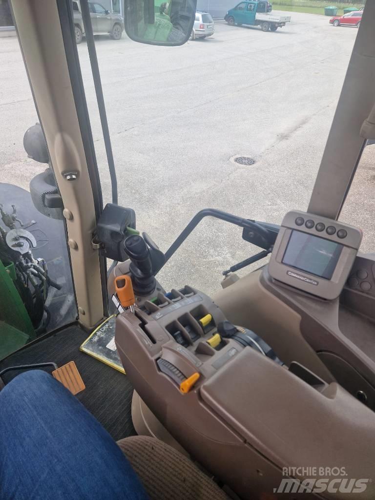 John Deere 7530 الجرارات