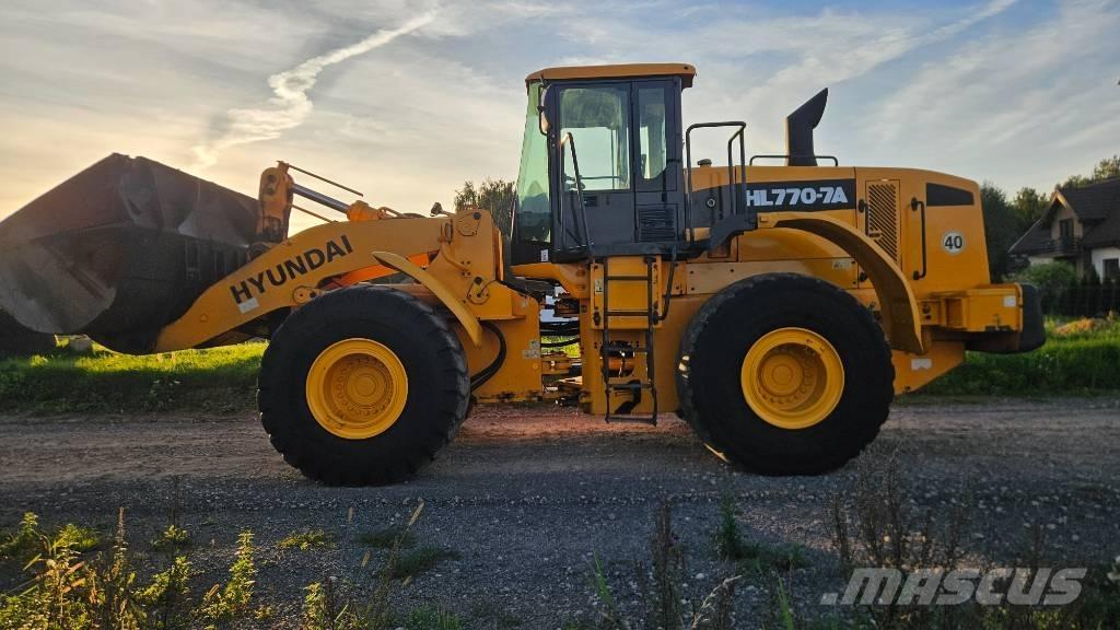 Hyundai HL 770-7 A لوادر بعجل