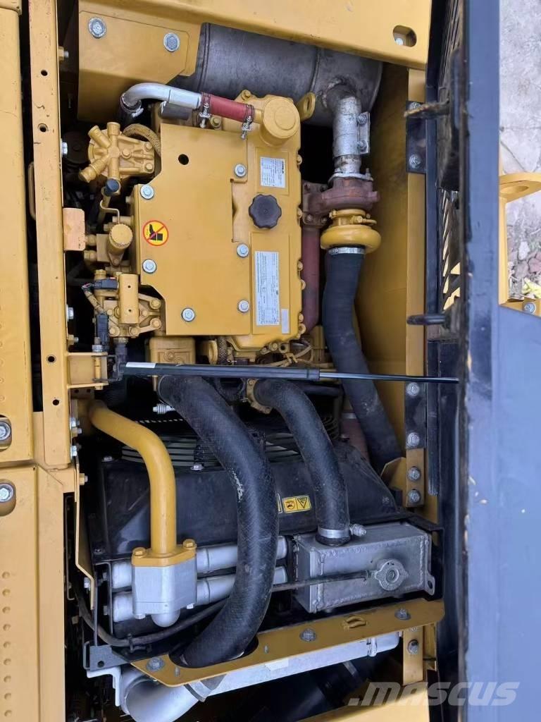 CAT 312 حفارات زحافة