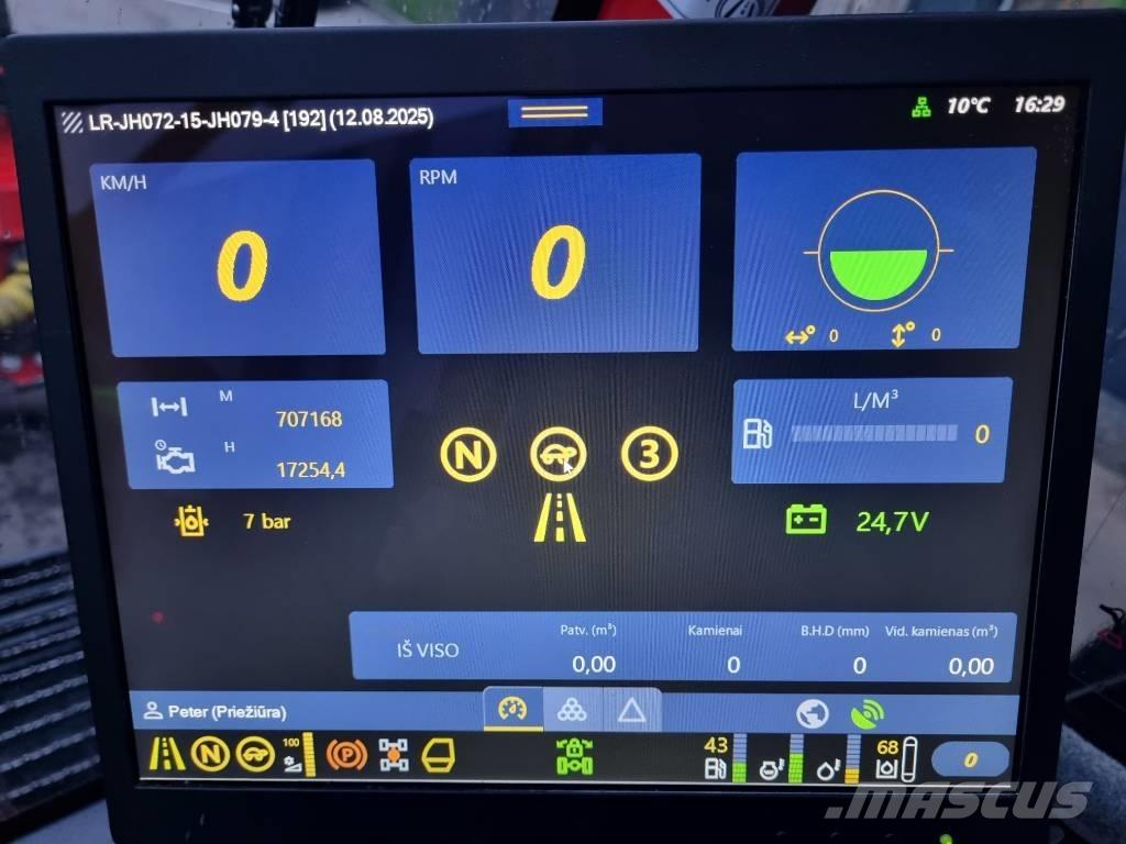 Komatsu 931 XC حصادات