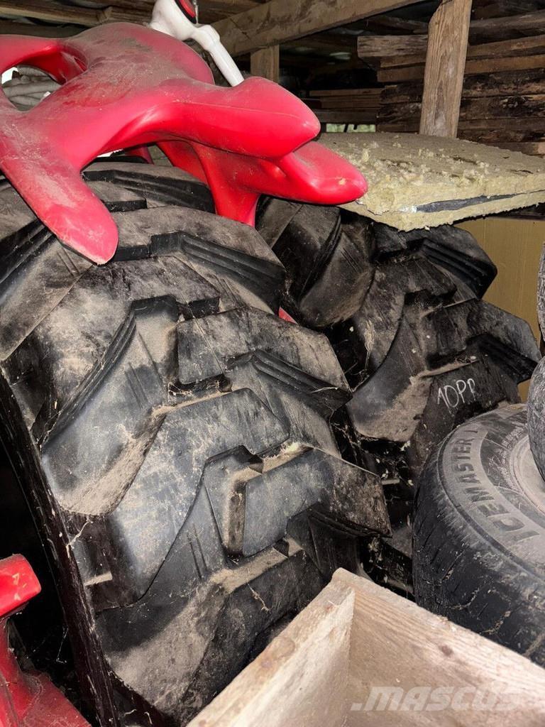 Fermec 860 لوادر ذات جرافات عكسية