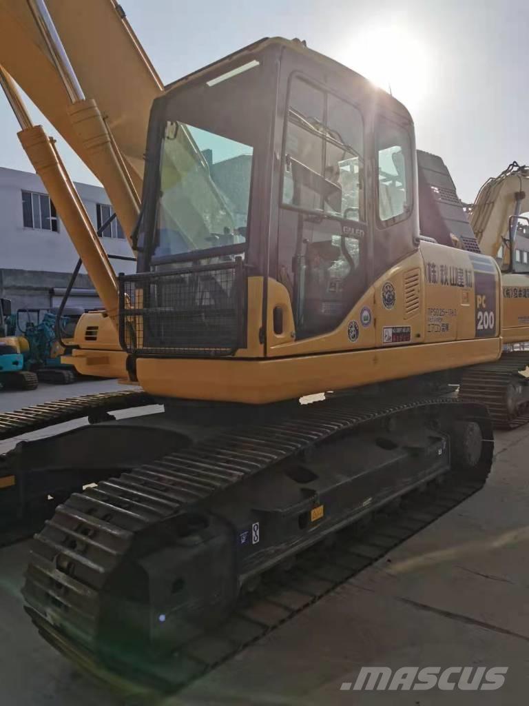 Komatsu PC 200-7 حفارات زحافة