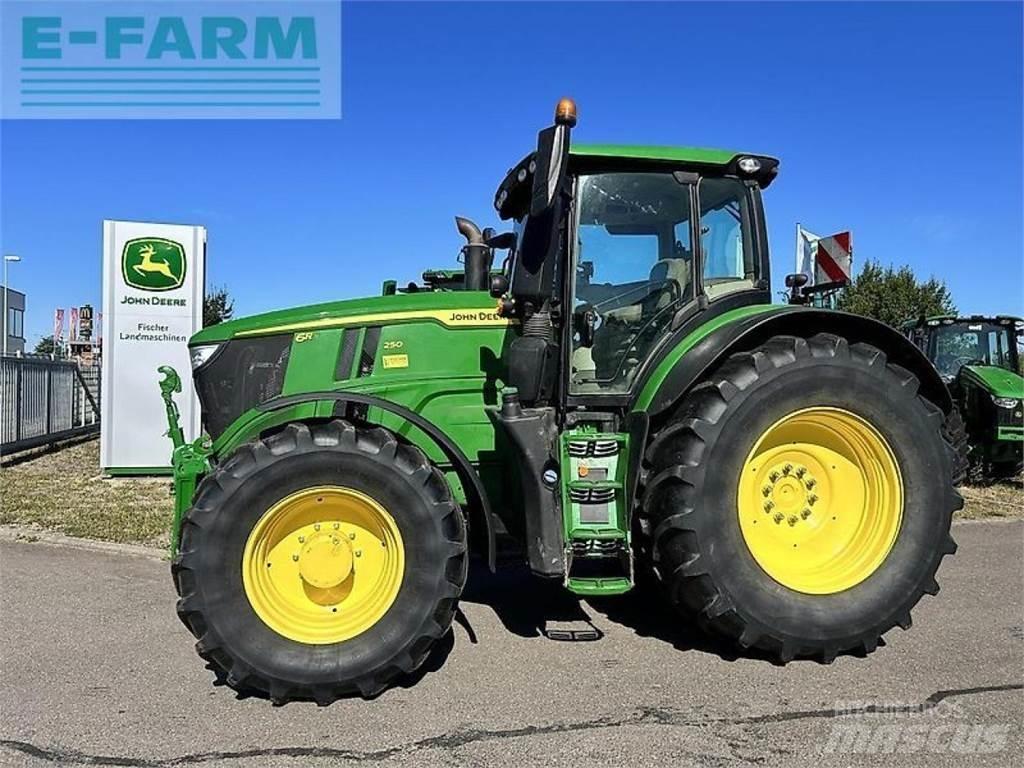 John Deere 6r 250 الجرارات