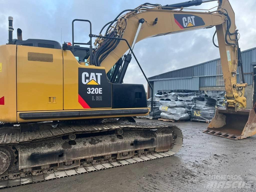 CAT 320 EL RR حفارات زحافة