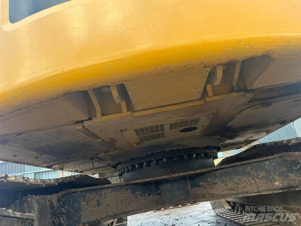 CAT 320 EL RR حفارات زحافة