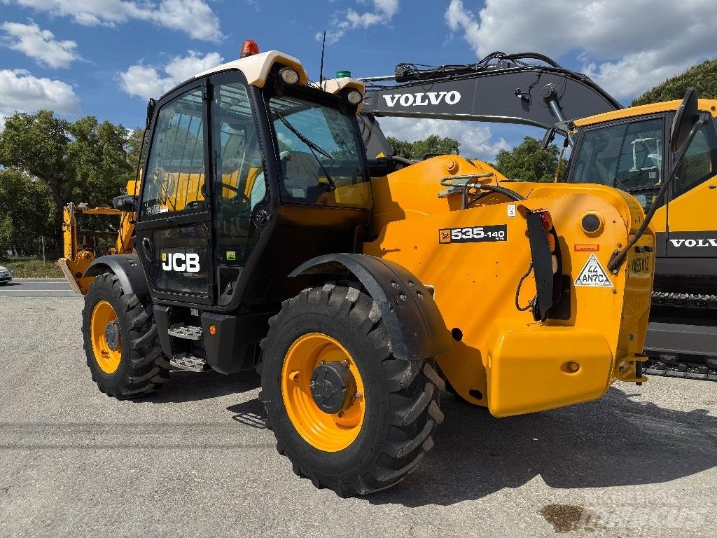 JCB 540-140 مناولات متداخلة