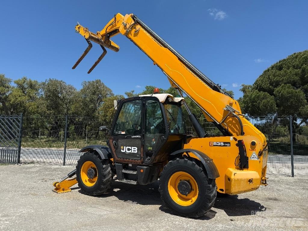 JCB 540-140 مناولات متداخلة
