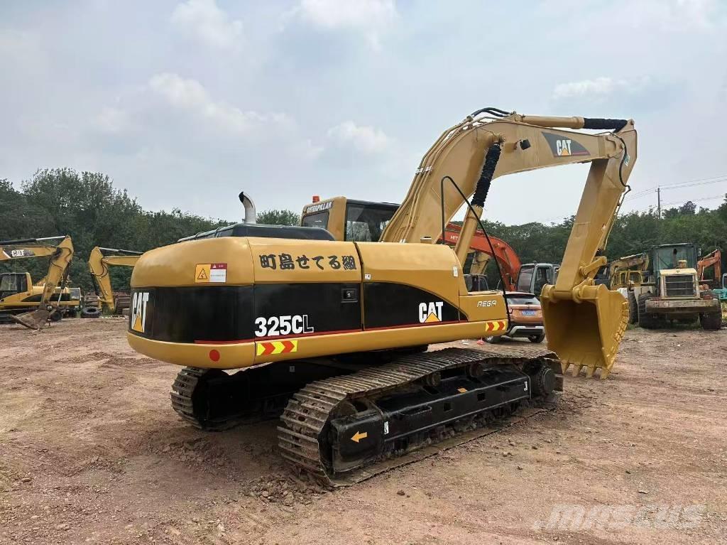 CAT 325CL حفارات زحافة