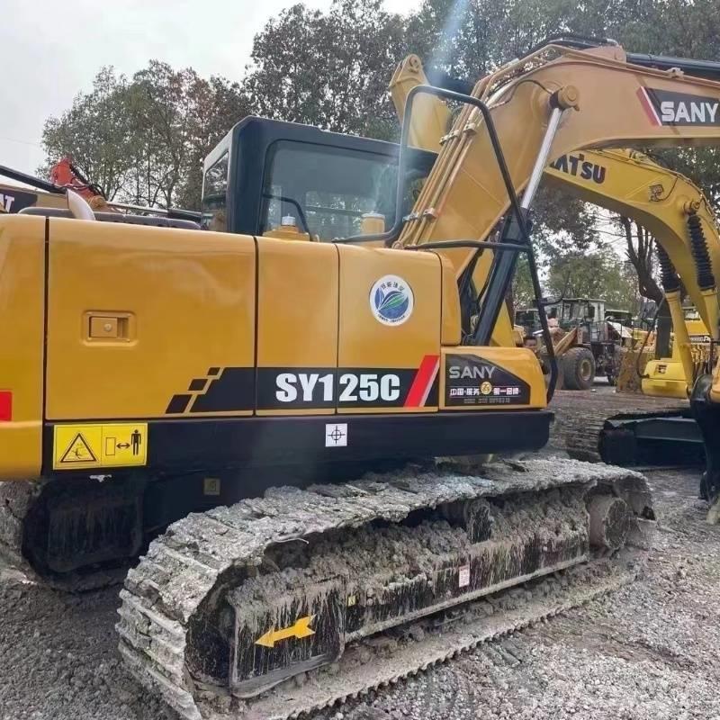 Sany SY 125 C حفارات زحافة