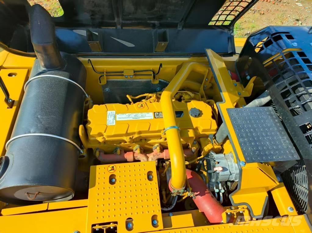 CAT 336 D حفارات زحافة