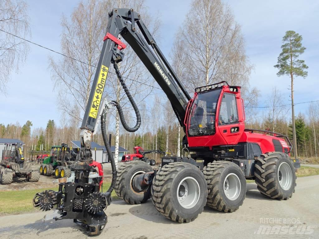 Komatsu 911 حصادات