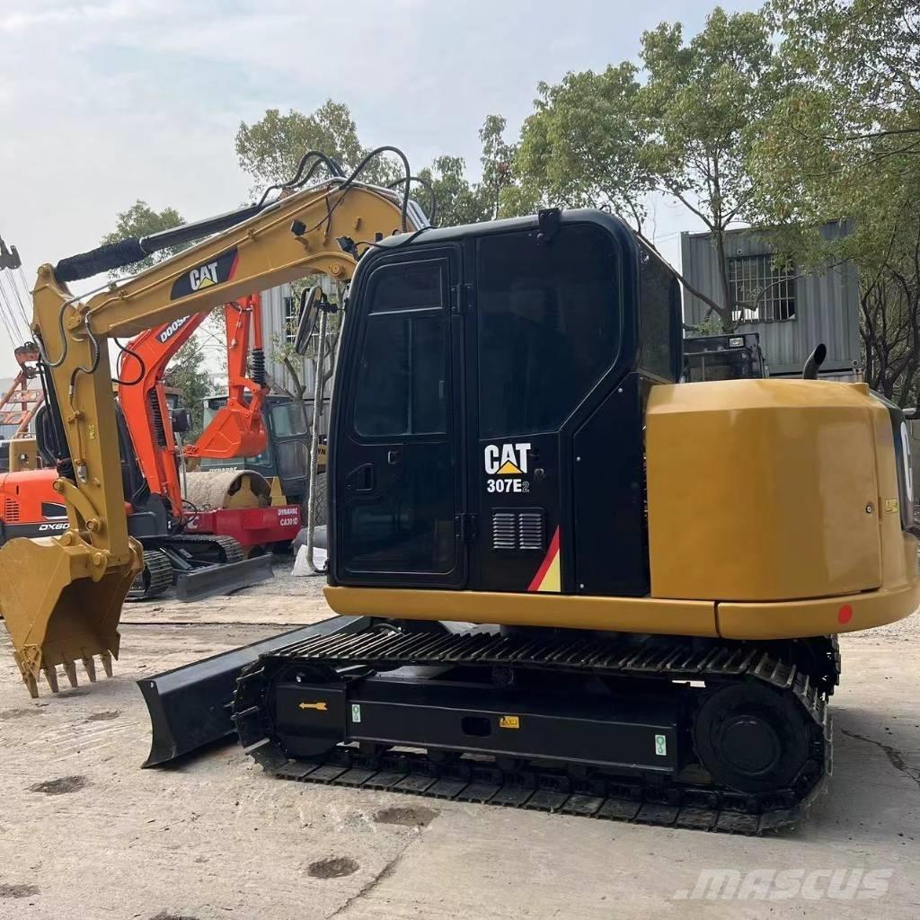 CAT 307E2 حفارات زحافة