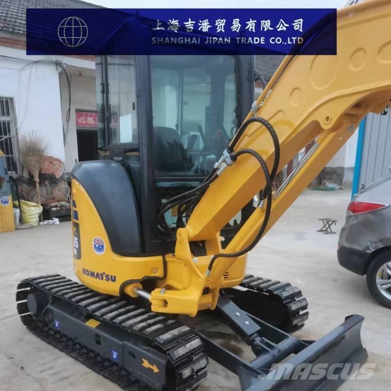 Komatsu PC 35 MR حفارات زحافة