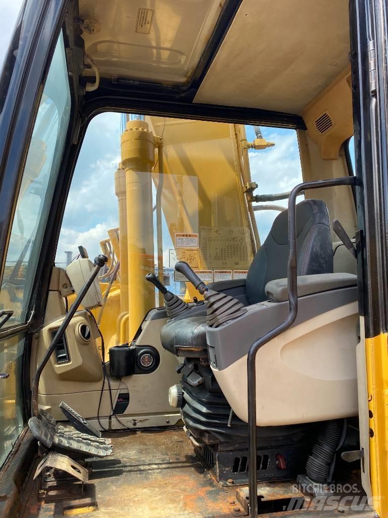 CAT 320 C حفارات زحافة