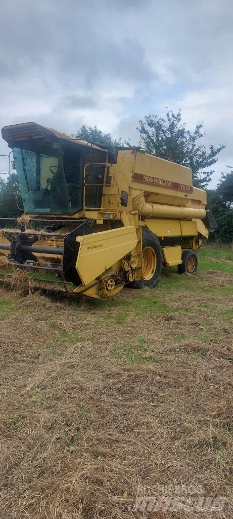 New Holland TX 34 حصادات