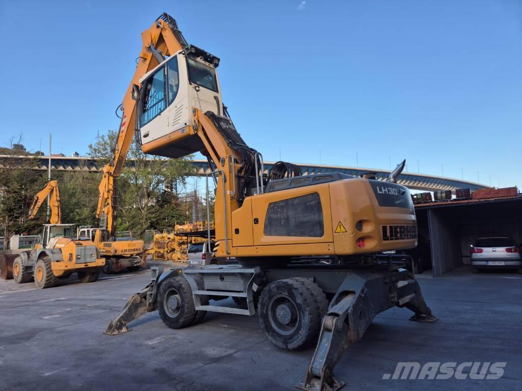 Liebherr LH 30 M مناولات المخلفات / مناولات صناعية