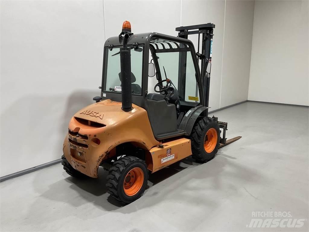 Ausa C150H X4 شاحنات الطرق الوعرة