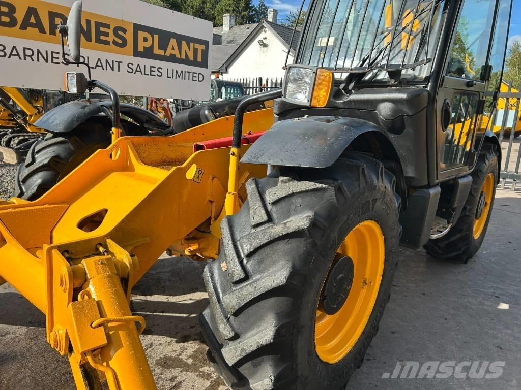 JCB 532-120 مناولات متداخلة