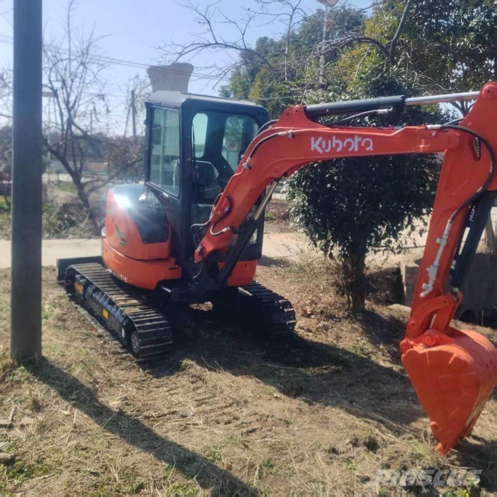 Kubota U 35 حفارات زحافة