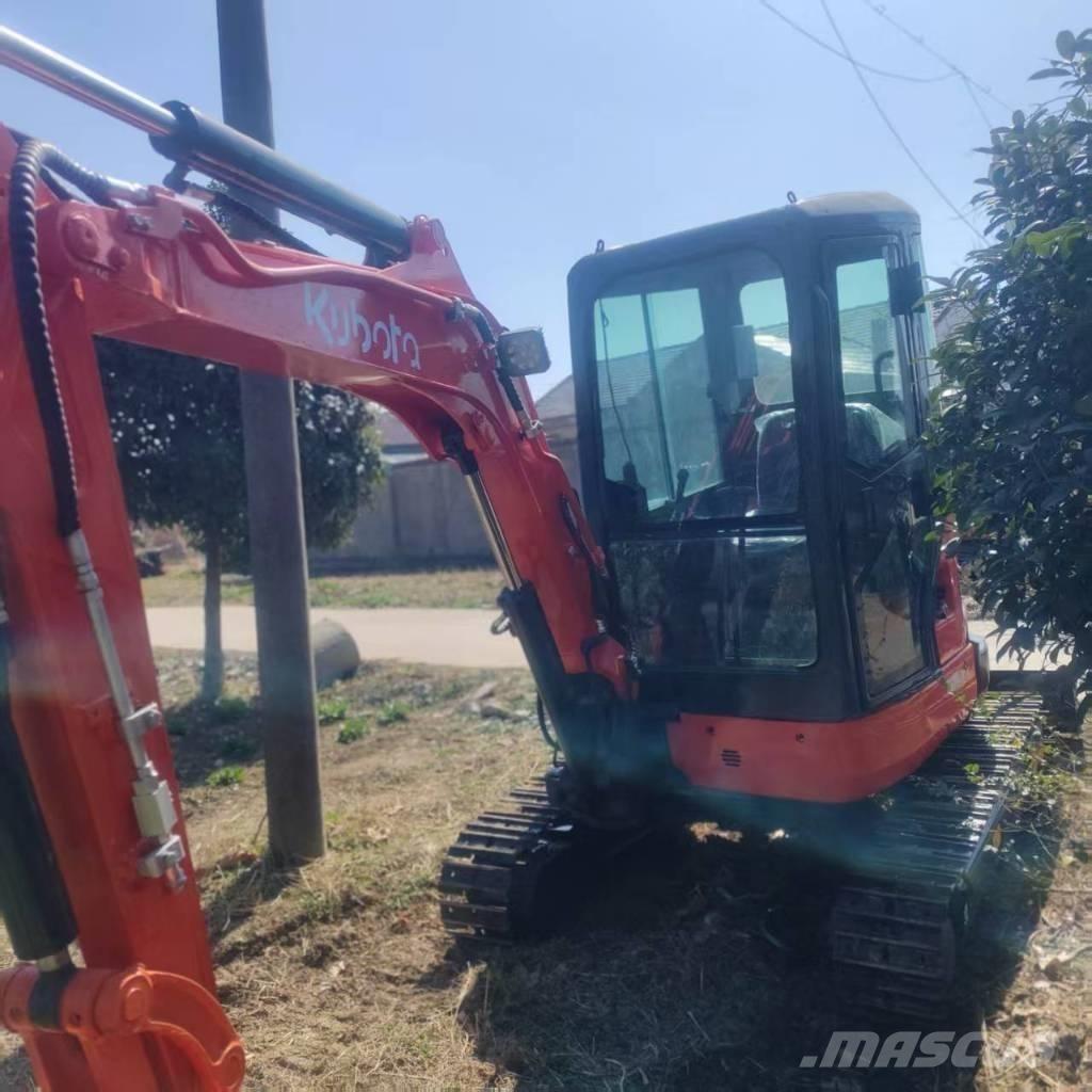 Kubota U 35 حفارات زحافة