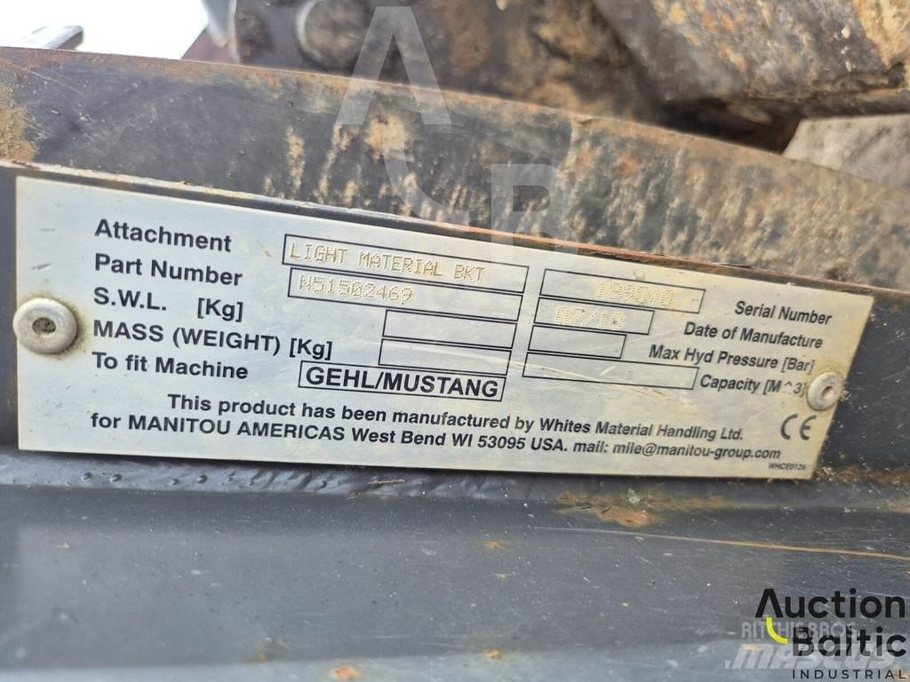 Bobcat S 650 لوادر انزلاقية التوجيه