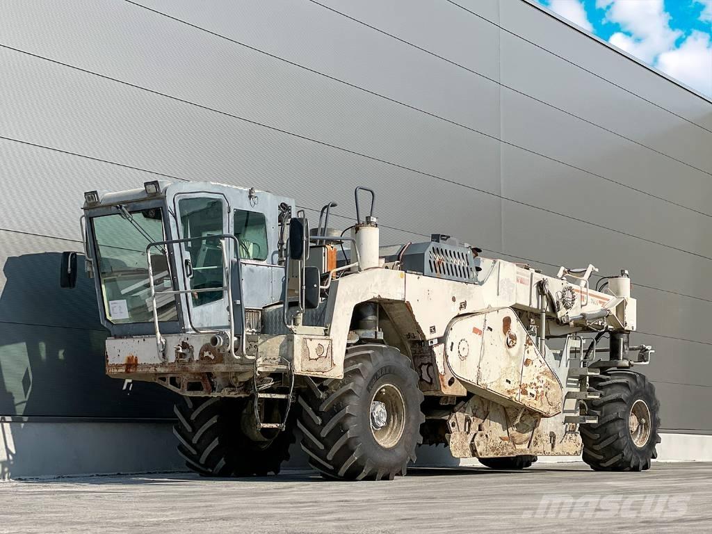 Wirtgen WR 2400 معدات إعادة تدوير الأسفلت