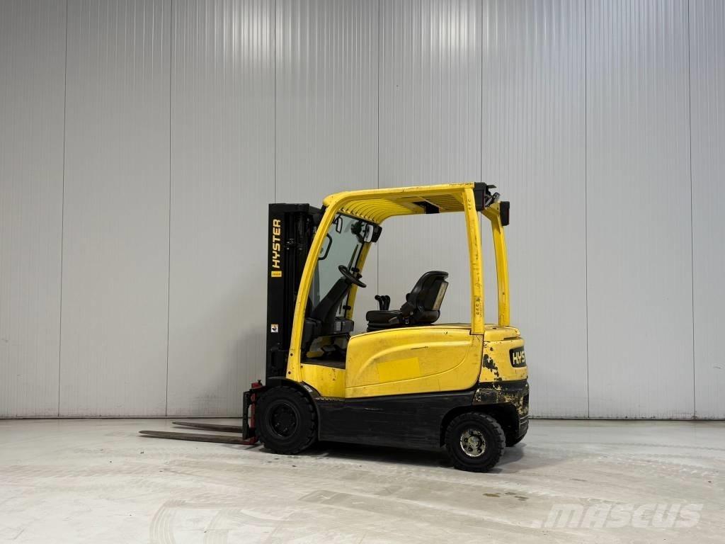 Hyster J2.5XN شاحنات ذات رافعات شوكية تعمل بالكهرباء
