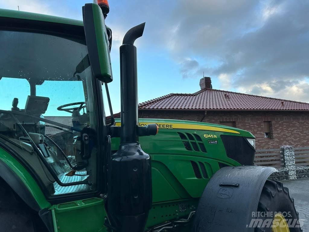 John Deere 6145 R الجرارات