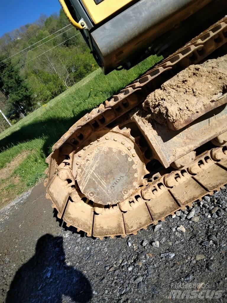 Volvo EC 160 C حفارات زحافة