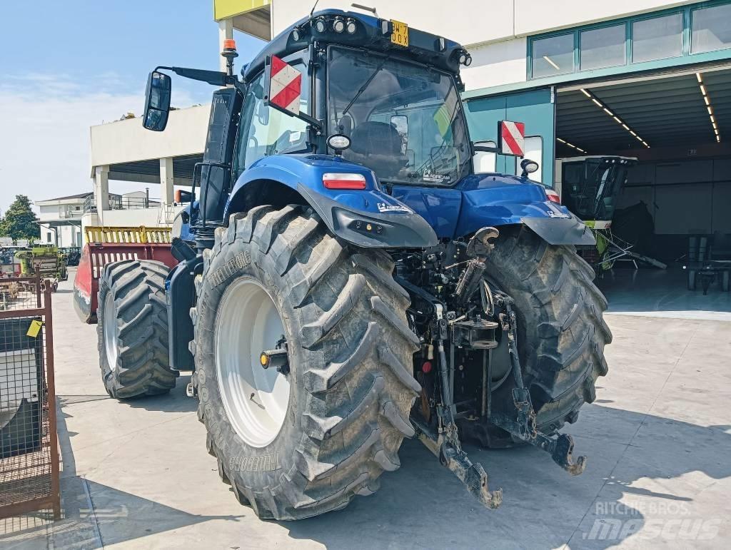 New Holland T 8.380 الجرارات