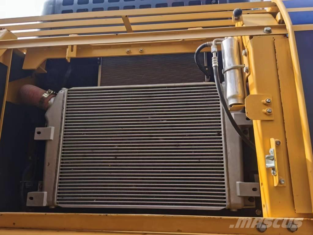 Komatsu PC 350-8 حفارات زحافة