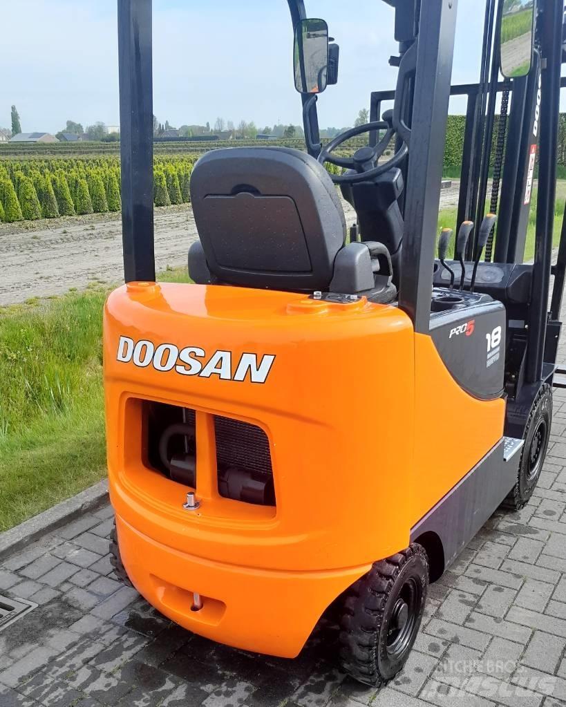 Doosan D18S PRO5 شاحنات الديزل